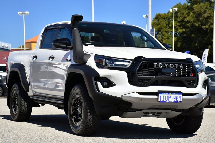 2024 Toyota Hilux