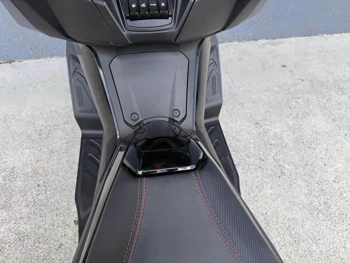 2024 Kymco AK 550 Premium AK Black