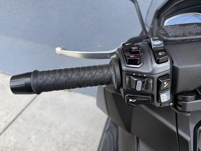 2024 Kymco AK 550 Premium AK Black