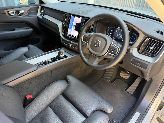 2025 Volvo XC60 Plus B5 MY25 AWD Silver Dawn