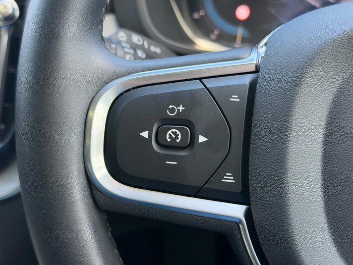 2025 Volvo XC60 Plus B5 MY25 AWD Silver Dawn