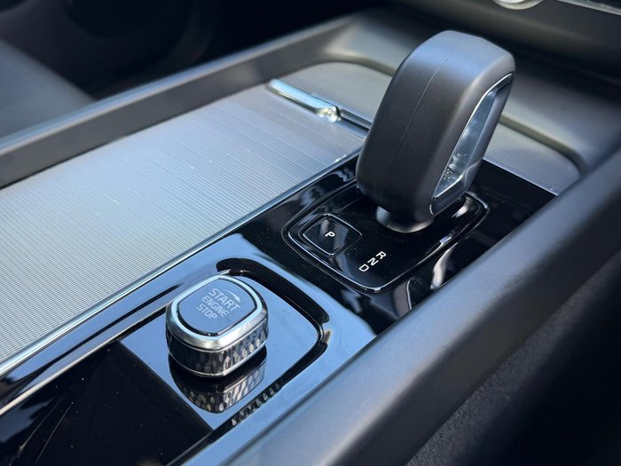 2025 Volvo XC60 Plus B5 MY25 AWD Silver Dawn