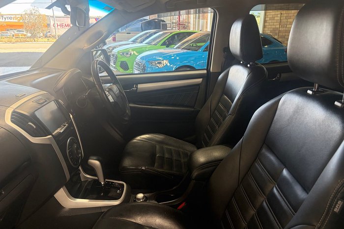 2017 Isuzu MU-X LS-T