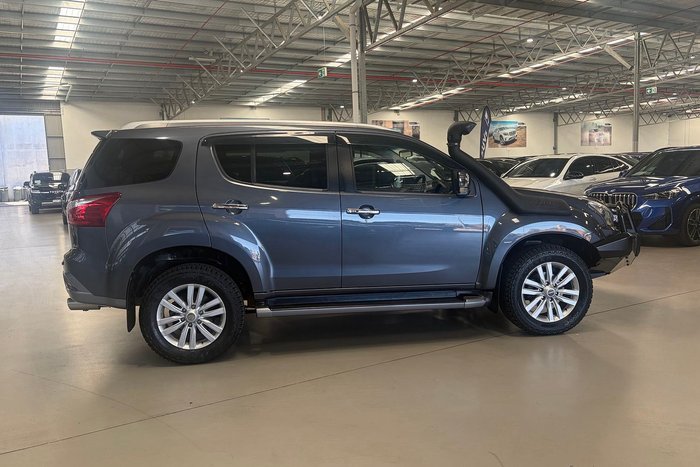 2017 Isuzu MU-X LS-T