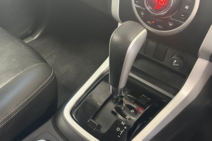 2018 Isuzu MU-X LS-T