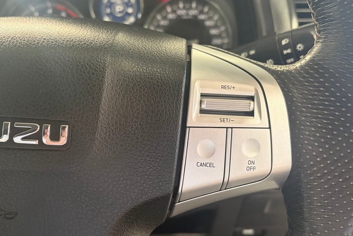 2018 Isuzu MU-X LS-T