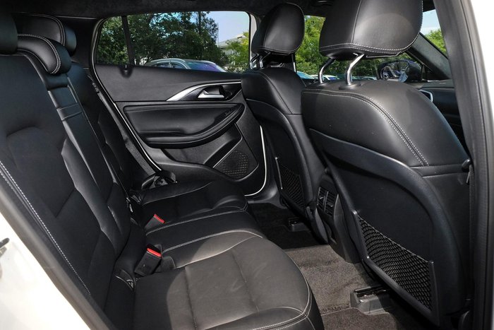 2018 INFINITI QX30 Sport H15 AWD Majestic White