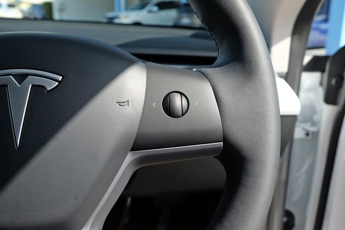 2023 Tesla Model Y Performance AWD Pearl White