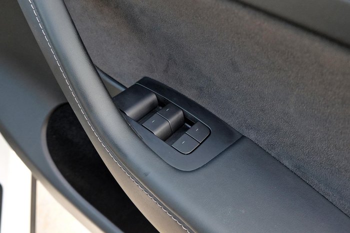 2023 Tesla Model Y Performance AWD Pearl White