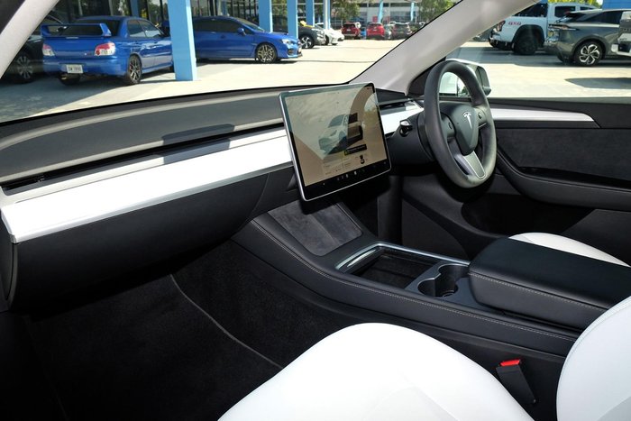 2023 Tesla Model Y Performance AWD Pearl White