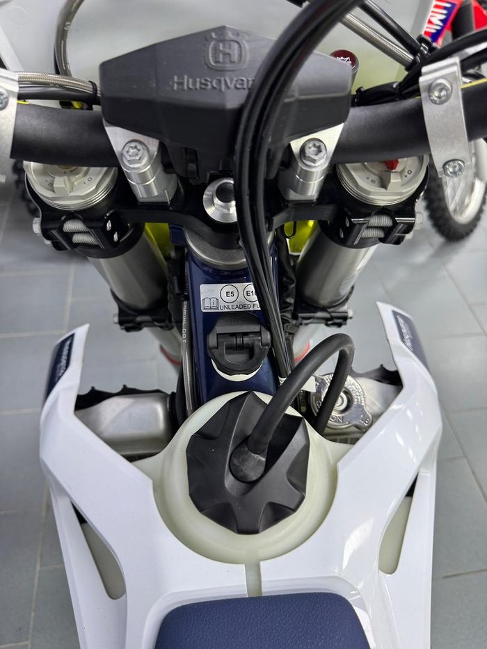 2023 Husqvarna TE 300i TE300 White