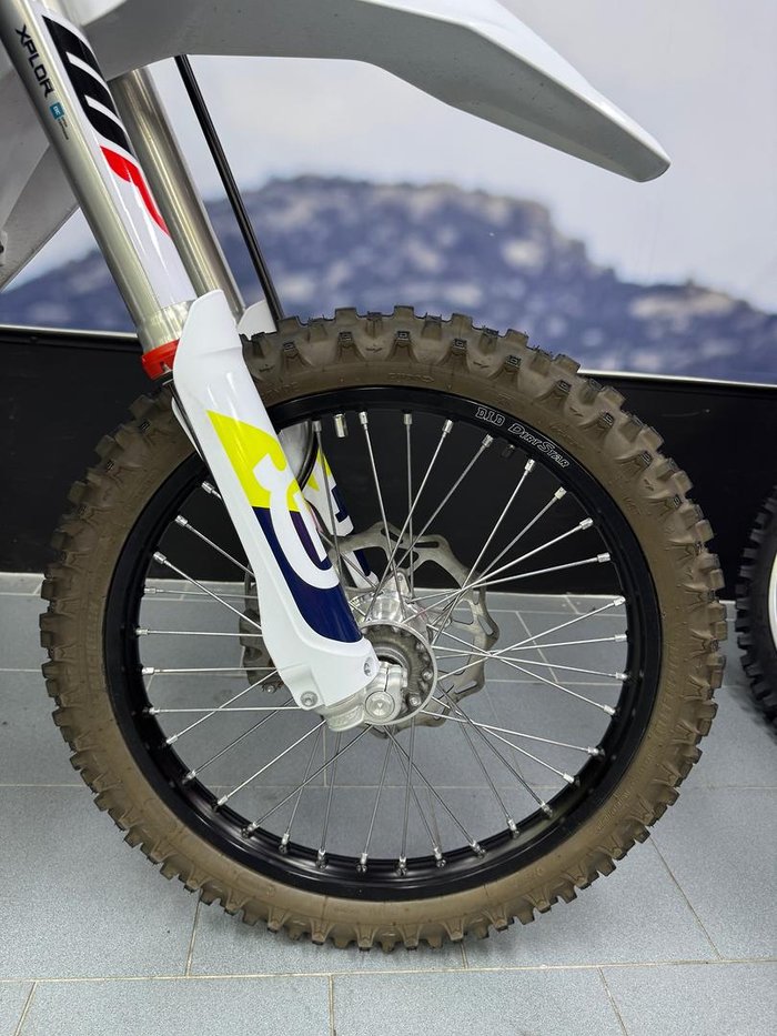 2023 Husqvarna TE 300i TE300 White