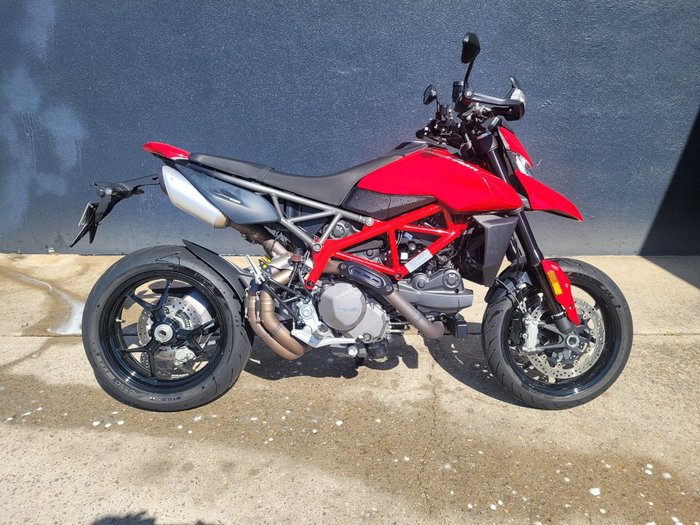 2019 DUCATI HYPERMOTARD 950 (RED) R