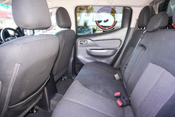 2015 Mitsubishi Triton GLS