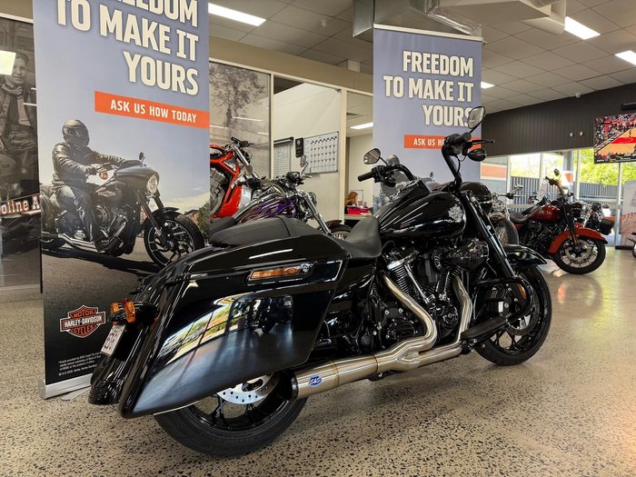 2022 Harley-Davidson Road King Special 114 (FLHRXS) Touring Black