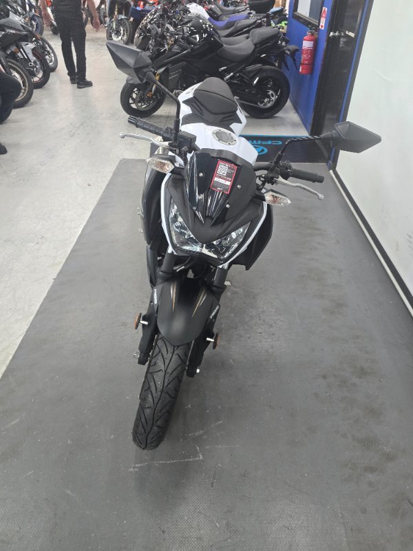 2016 Kawasaki Z300 ABS SE (LAMS) WHITE/GOLD SE