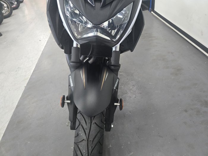 2016 Kawasaki Z300 ABS SE (LAMS) WHITE/GOLD SE