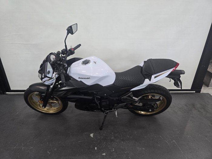 2016 Kawasaki Z300 ABS SE (LAMS) WHITE/GOLD SE