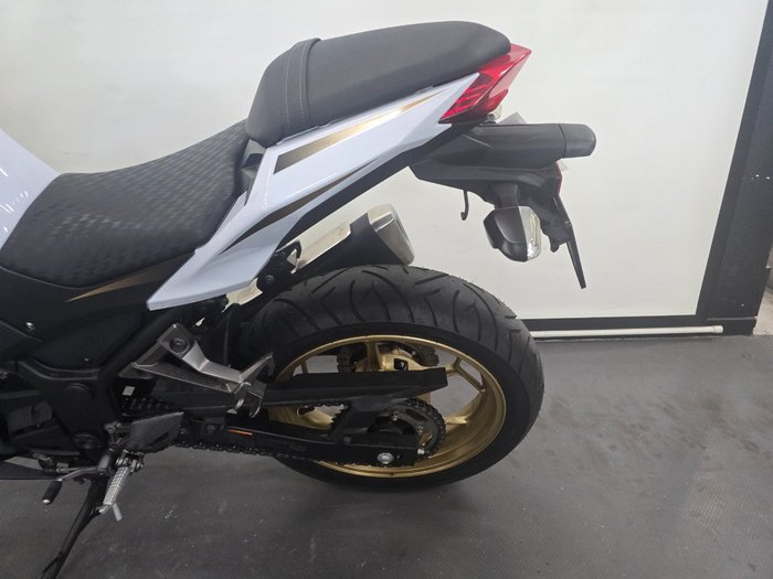 2016 Kawasaki Z300 ABS SE (LAMS) WHITE/GOLD SE