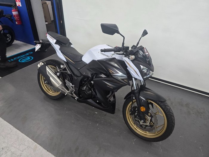 2016 Kawasaki Z300 ABS SE (LAMS) WHITE/GOLD SE