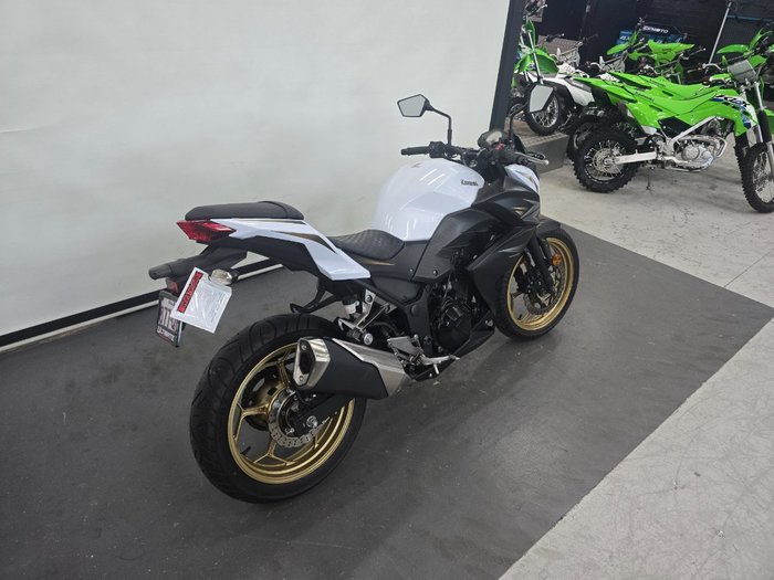 2016 Kawasaki Z300 ABS SE (LAMS) WHITE/GOLD SE