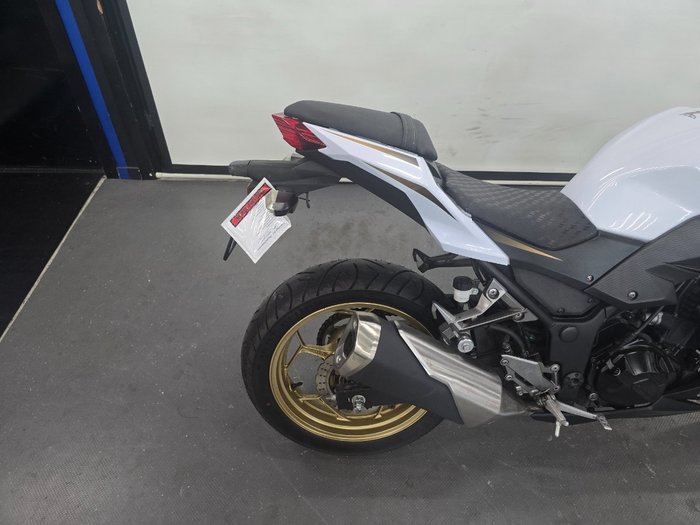 2016 Kawasaki Z300 ABS SE (LAMS) WHITE/GOLD SE