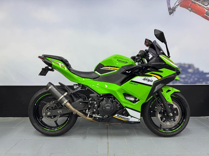 2025 Kawasaki Ninja 500 SE KRT Edition (EX500J) Ninja Green