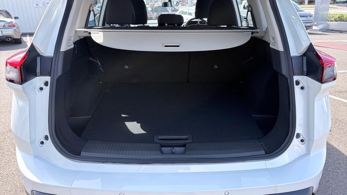 2026 Nissan X-TRAIL ST