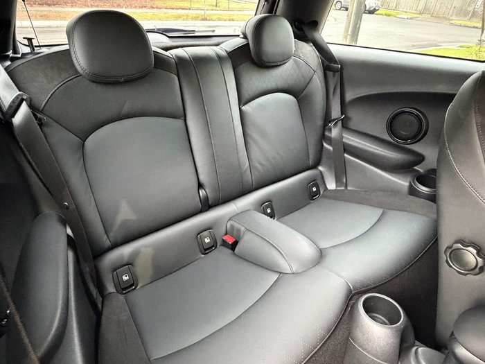 2023 MINI Hatch John Cooper Works Classic F56 LCI-2 Midnight Black II