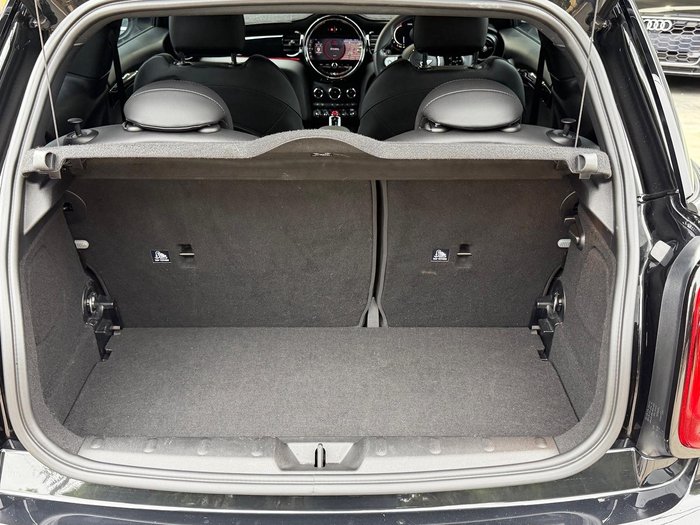 2023 MINI Hatch John Cooper Works Classic F56 LCI-2 Midnight Black II