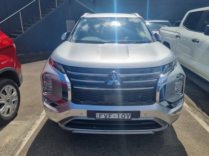 2025 Mitsubishi Outlander LS