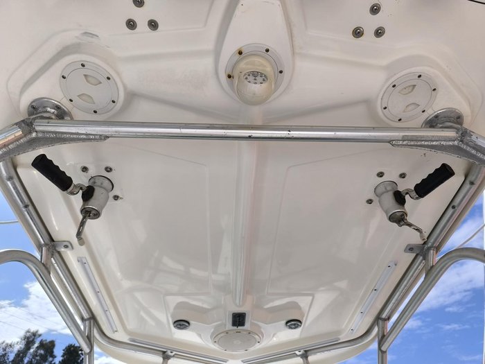 2005 Trophy 2502 WALKAROUND