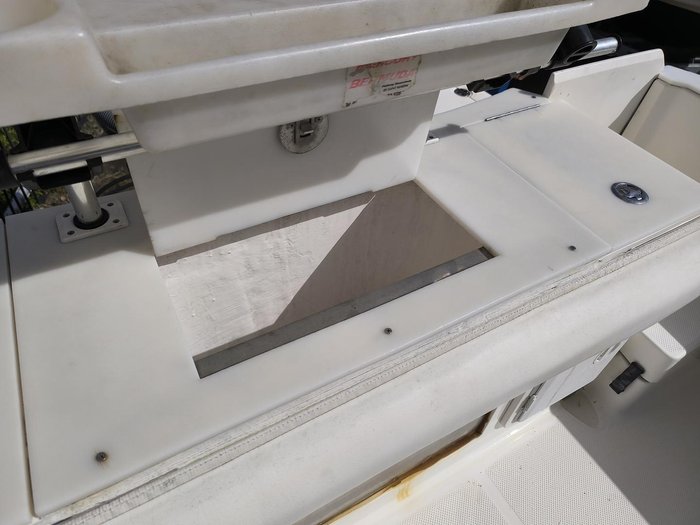 2005 Trophy 2502 WALKAROUND