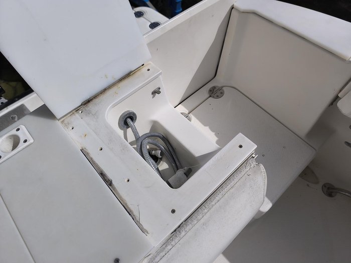 2005 Trophy 2502 WALKAROUND