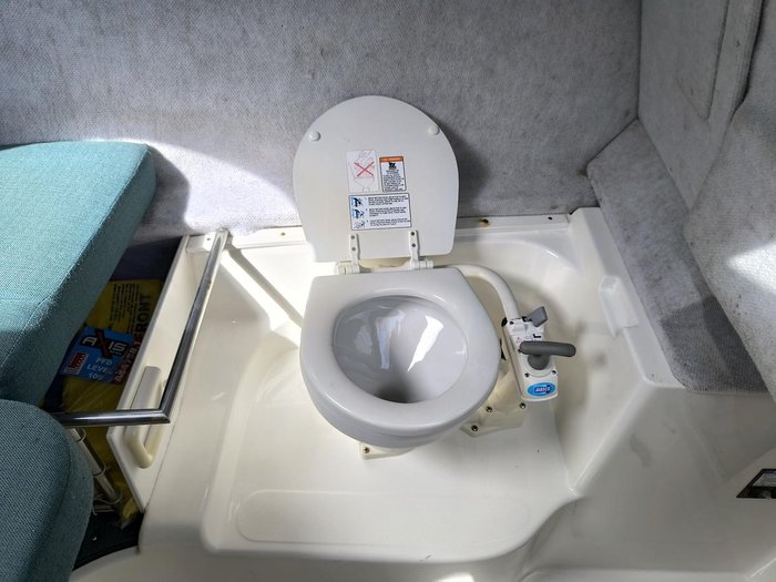 2005 Trophy 2502 WALKAROUND