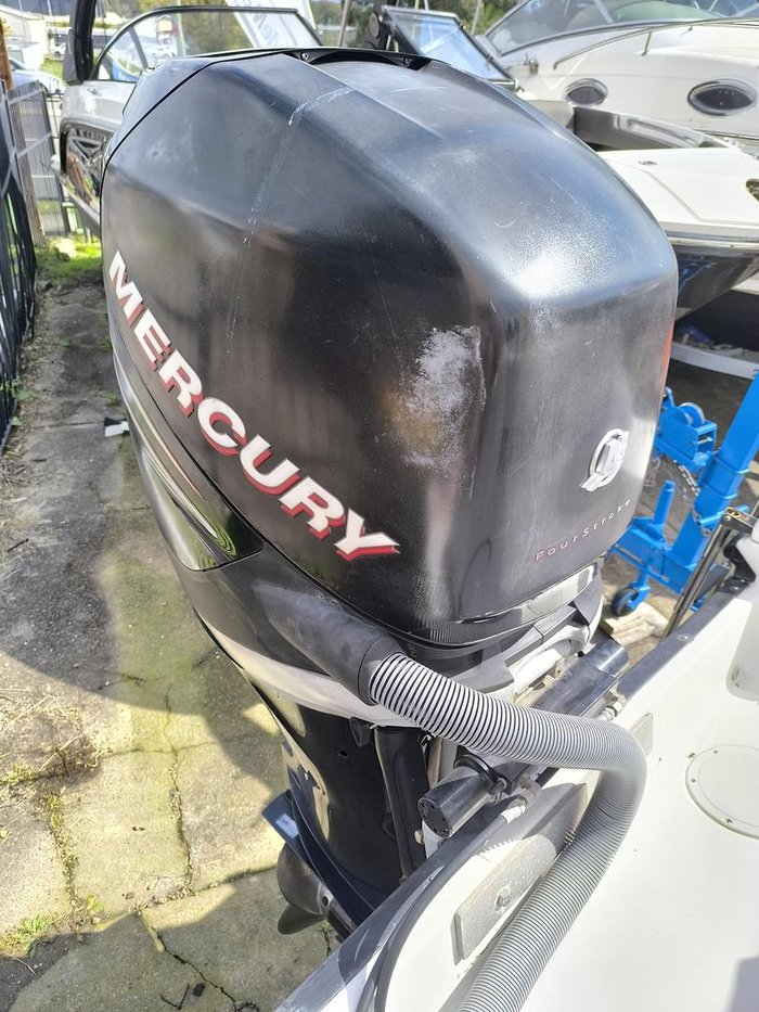 2005 Trophy 2502 WALKAROUND