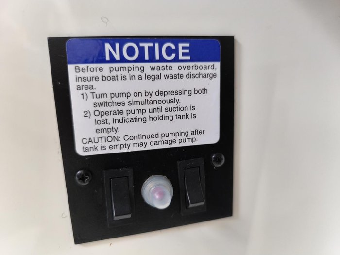 2005 Trophy 2502 WALKAROUND