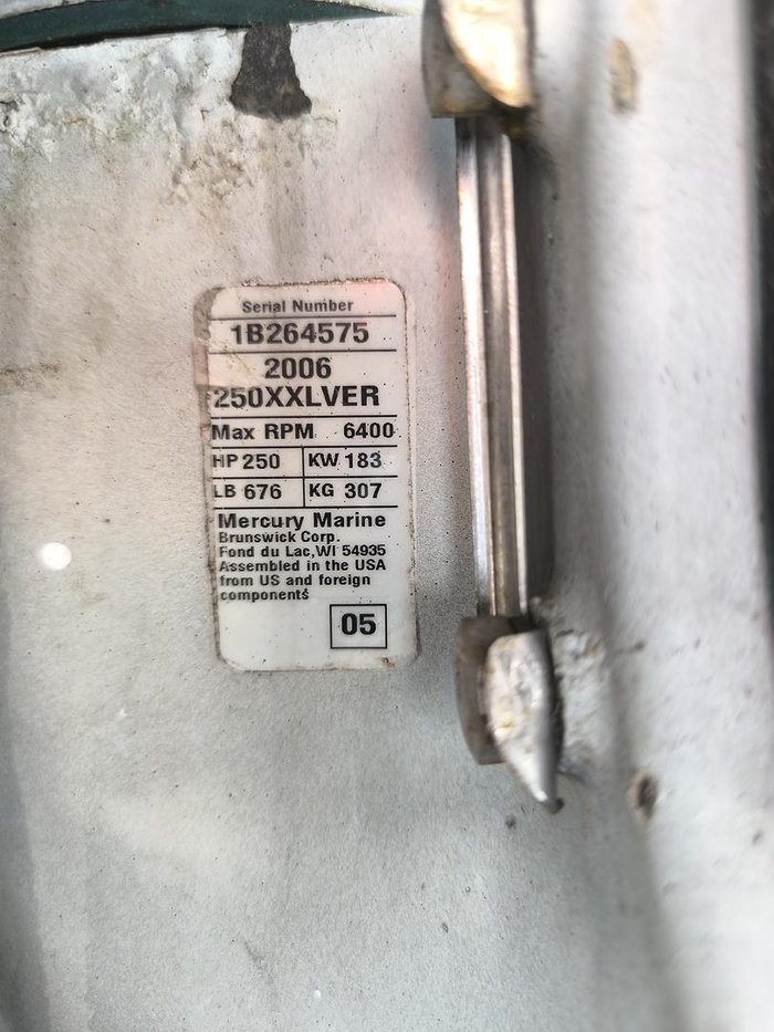 2005 Trophy 2502 WALKAROUND