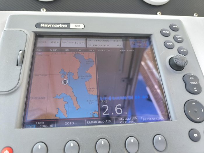 2005 Trophy 2502 WALKAROUND