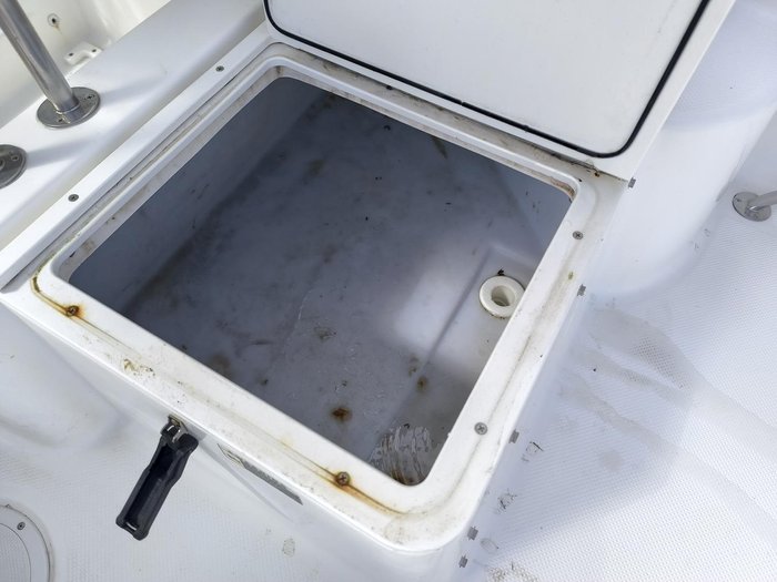 2005 Trophy 2502 WALKAROUND