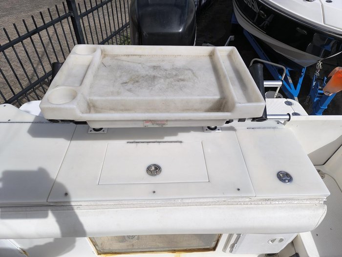 2005 Trophy 2502 WALKAROUND