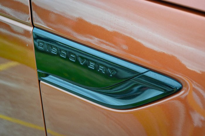 2020 Land Rover Discovery SD6 S