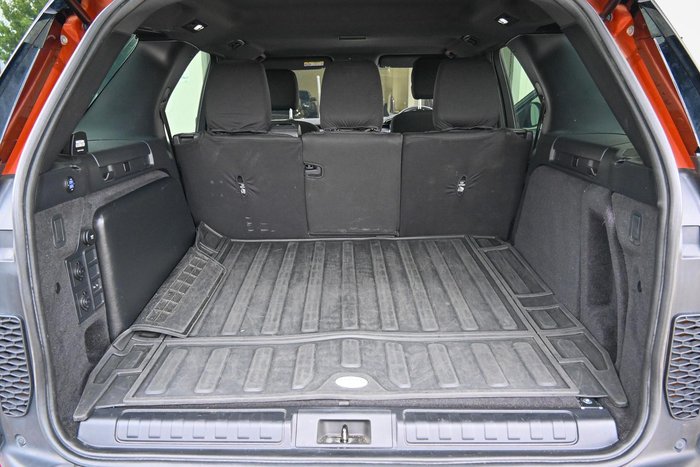 2020 Land Rover Discovery SD6 S