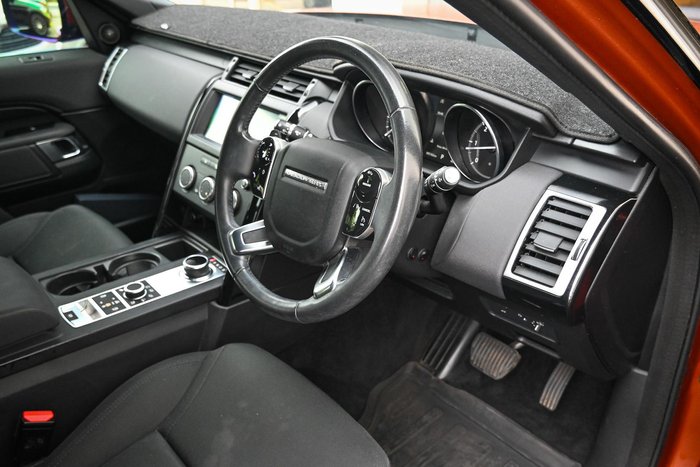 2020 Land Rover Discovery SD6 S