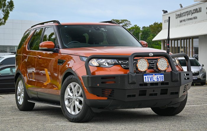 2020 Land Rover Discovery SD6 S