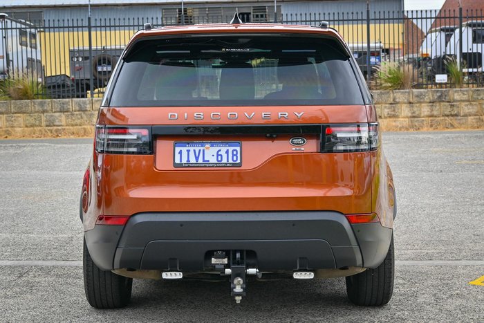 2020 Land Rover Discovery SD6 S