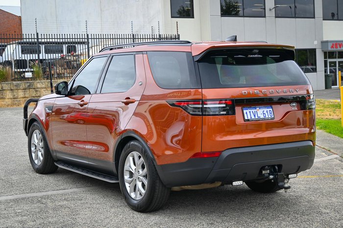2020 Land Rover Discovery SD6 S