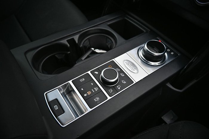 2020 Land Rover Discovery SD6 S