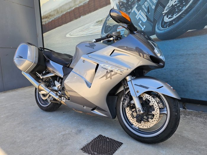 2006 Honda CBR1100XX (SUPER BLACKBIRD) Silver