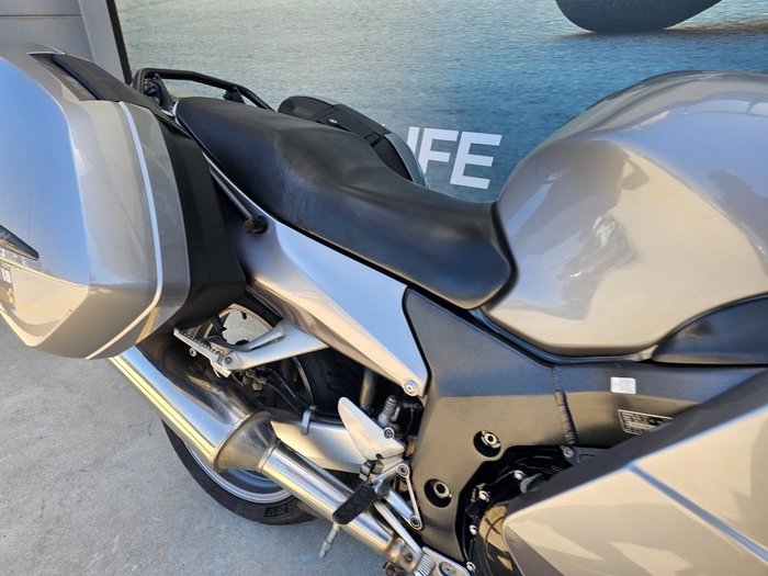 2006 Honda CBR1100XX (SUPER BLACKBIRD) Silver